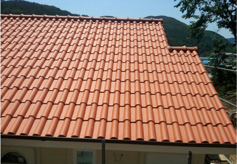 Pertimbangan Memilih Struktur Atap Berdasarkan Iklim dan Biaya